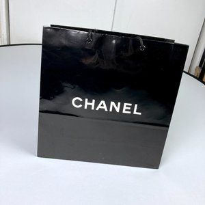 Set of 11] CHANEL Authetic Black White Shopping Gift Paper Bags Various  Sizes,  in 2023